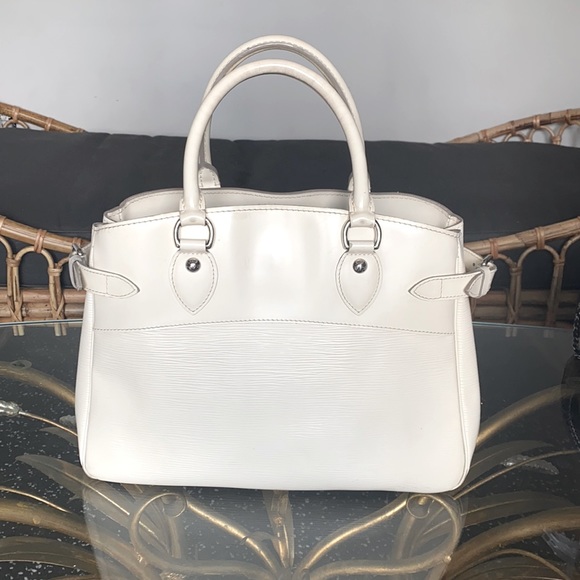 Louis Vuitton Handbags - - Louis Vuitton White Epi Leather Passy GM Bag